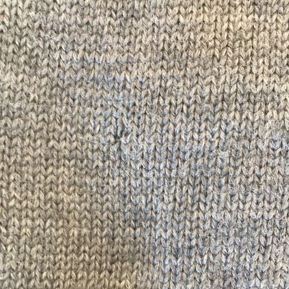 Vintage 1960s Evan Picone Wool Sweater Cardigan. Size Medium. - Picture 8 of 10